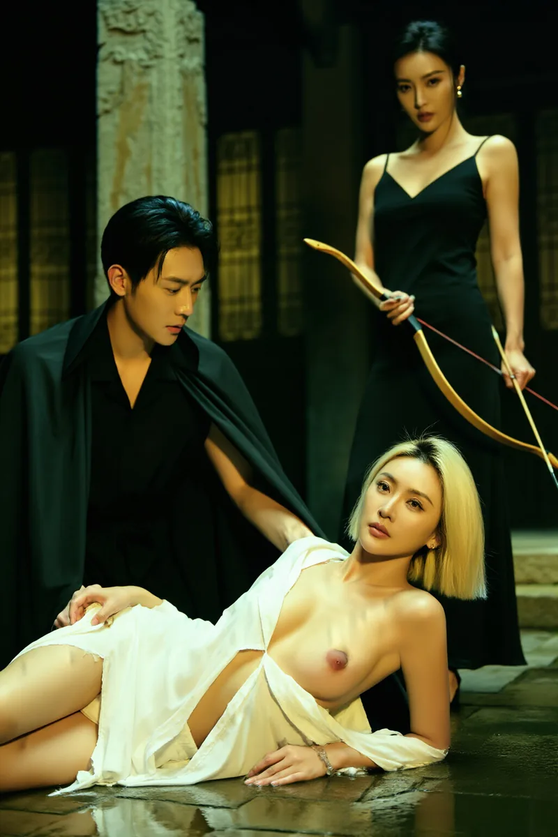 《《娘子军10——两败俱伤》》小说封面